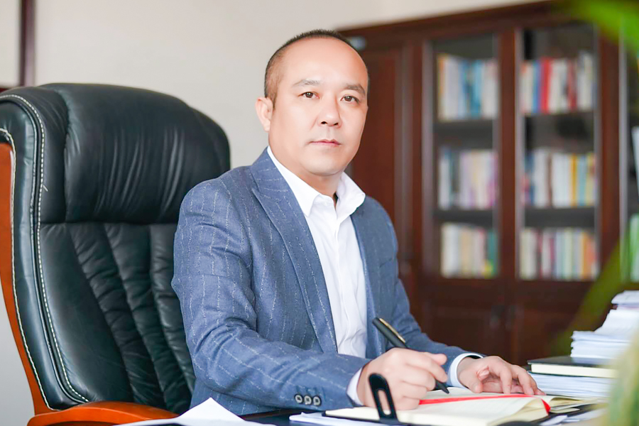 杨军
